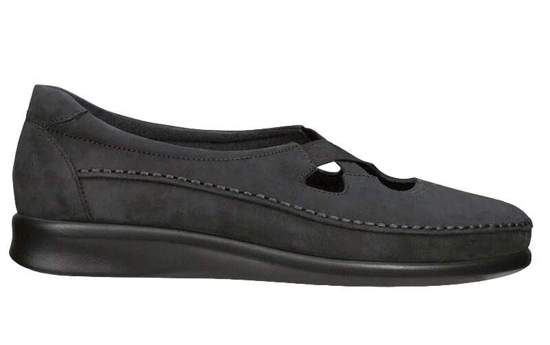 Women's Crissy Slip-On Loafer- Narrow Width In Nero