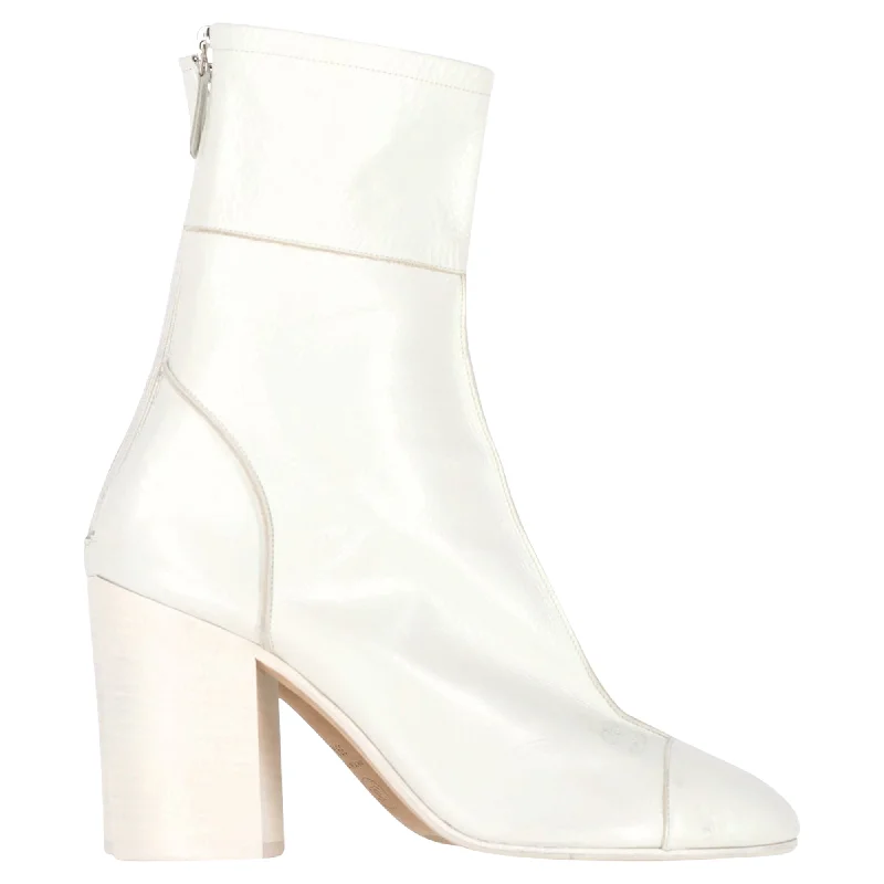 Chanel CC Low Heel Ankle Boots in White Leather Elastic - Sided Chelsea Look  