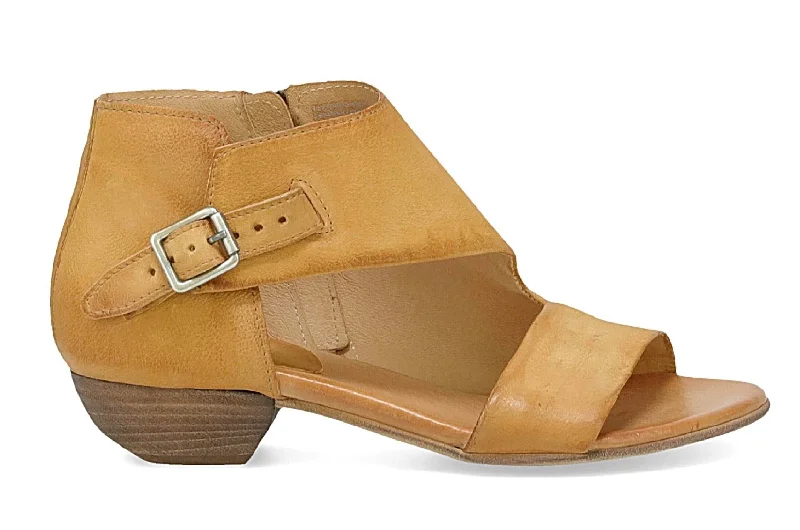 Colbie In Wheat Distressed Leather Shoe Style  