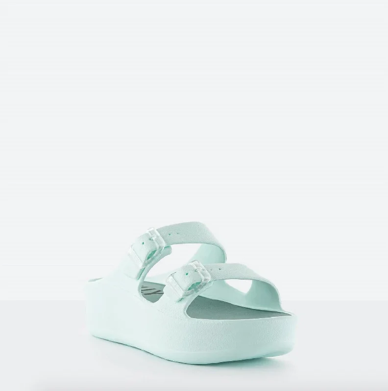 Fenix 06 Sandal In Aqua Memory - Foam Slipper Look  