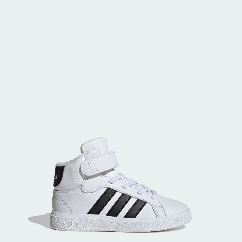 cloud white / core black / cloud white