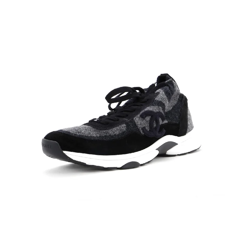 Men's CC Low-Top Sneakers Suede with Leather and Fabric Minimalist Sneaker Style  