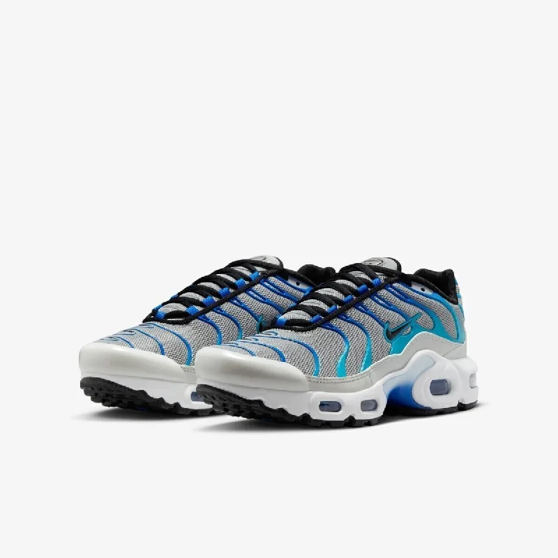 Nike Air Max Plus CD0609-019 (GS) Youth Gray Blue Low Top Running Shoes NR5627 Strap - Up Sandal Resort Style Nike Air Max Plus CD0609-019 (GS) Youth Gray Blue Low Top Running Shoes NR5627 Strap - Up Sandal Resort Style