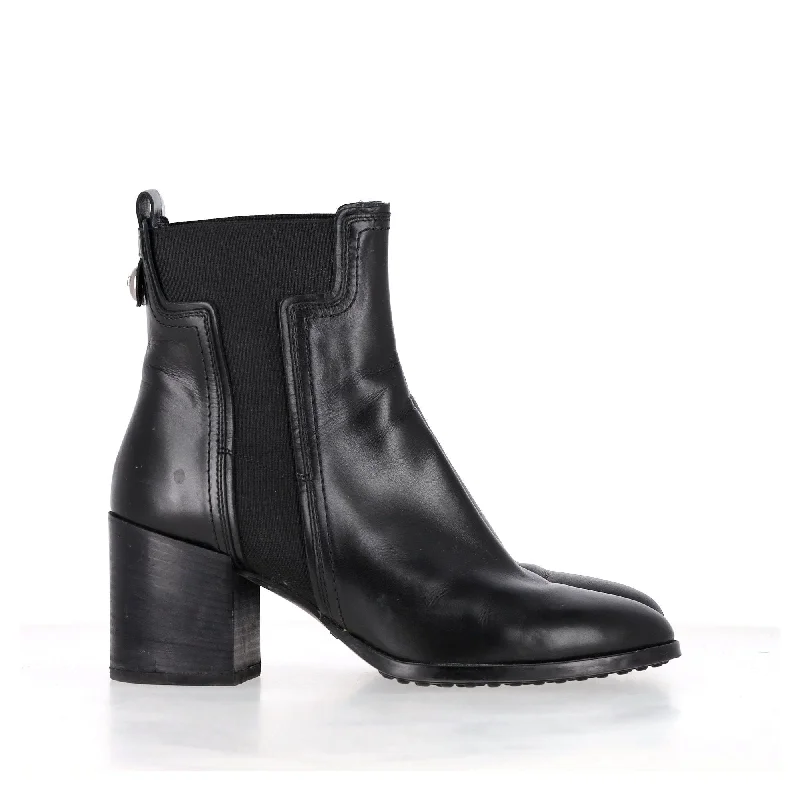 Tod's Block Heel Ankle Boots in Black Leather Art Deco - Inspired Shoe Look  