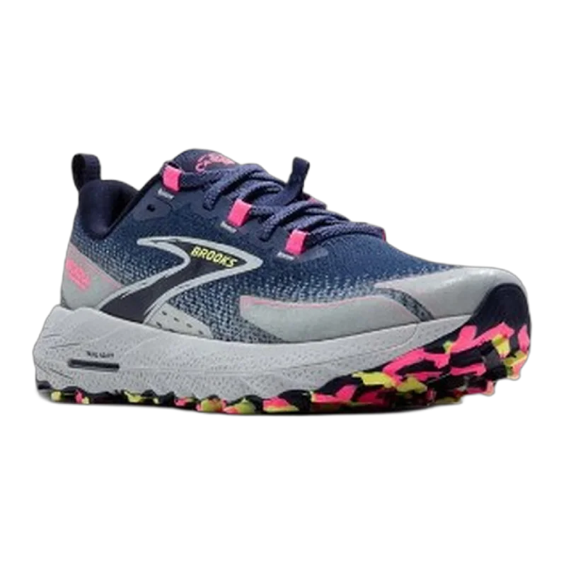 Women's Cascadia 18 Performance Running Sneaker Look  