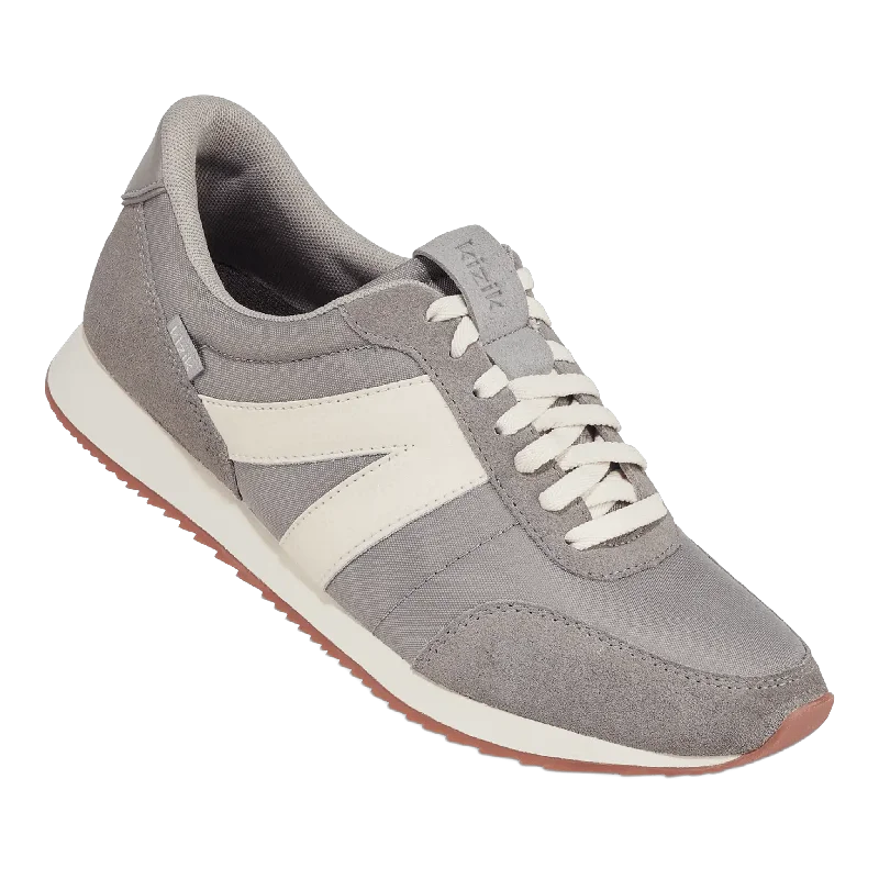 Men's Milan Lightweight Tennis Sneaker Look  