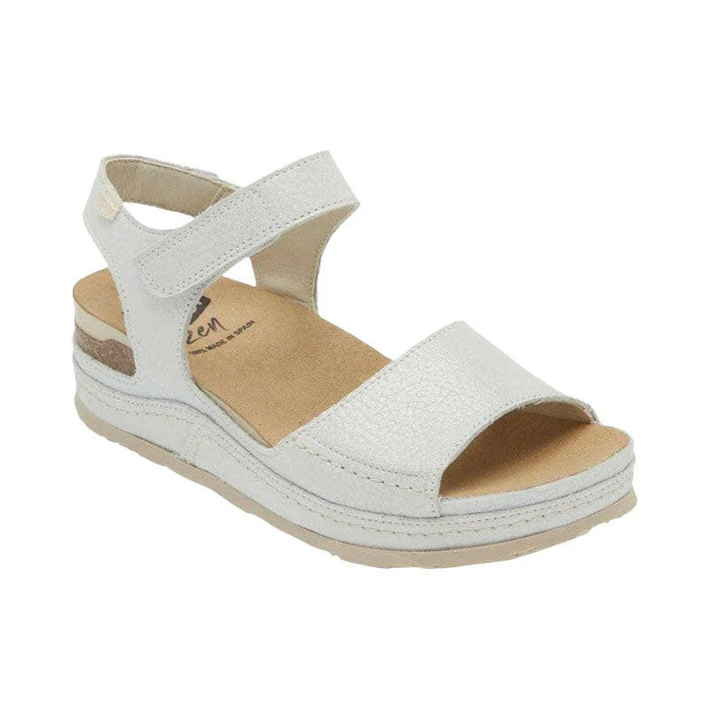 On Foot Madison: Women's Desert Boot Utility Style  