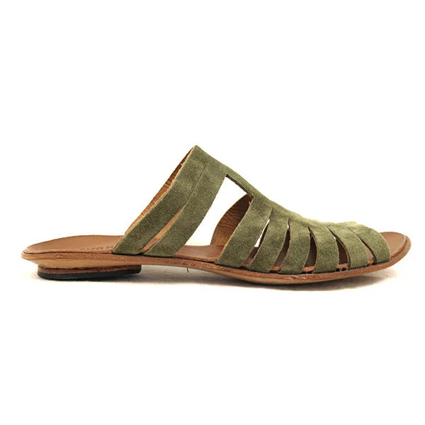Shutters Lightweight Tennis Sneaker Look  