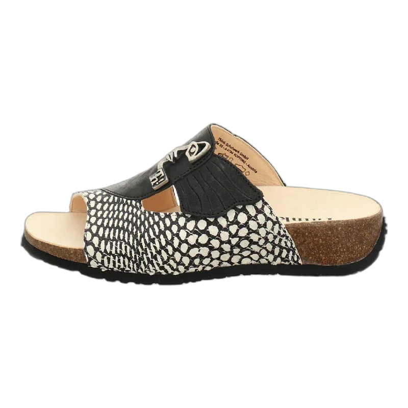 Mizzi Face Ivy League Loafer Look 