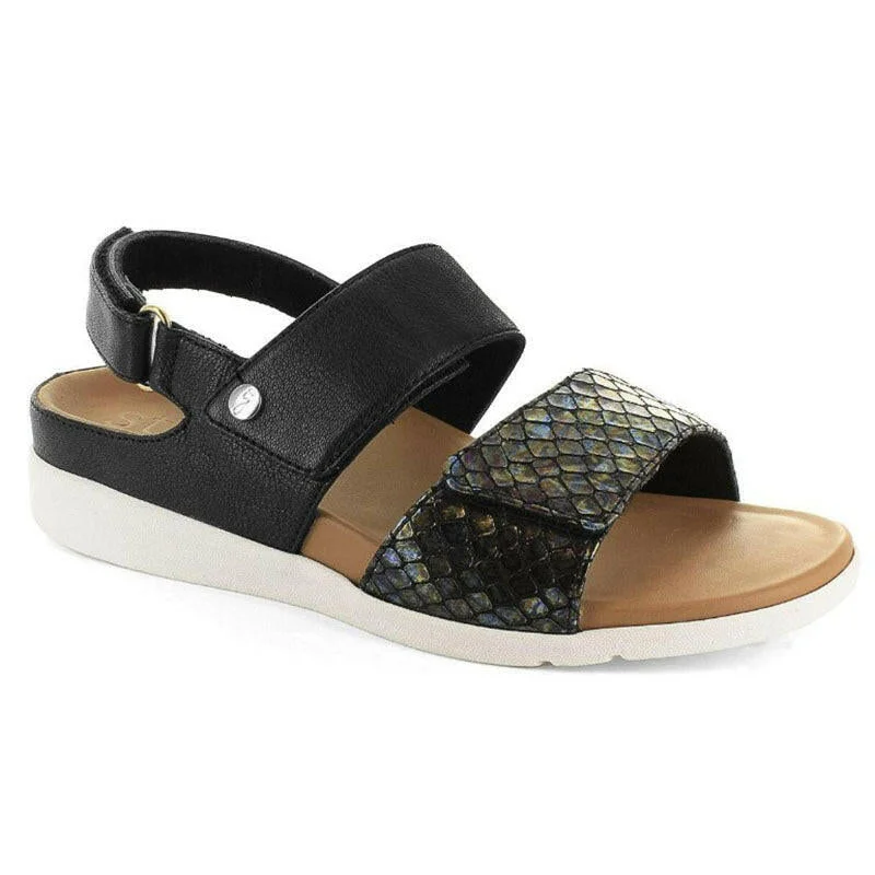 Strive Riviera II: Women's Mod Oxford Design  